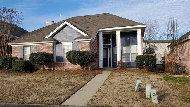 2425 Noble Wood Ct in Montgomery, AL - Building Photo - Building Photo