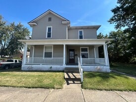 634-636 Forest Rose Ave in Lancaster, OH - Building Photo