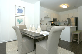 The Woods East Windsor in East Windsor, NJ - Foto de edificio - Interior Photo