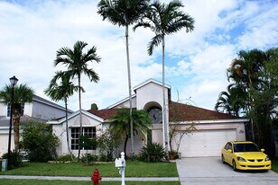 18899 La Costa Ln in Boca Raton, FL - Building Photo