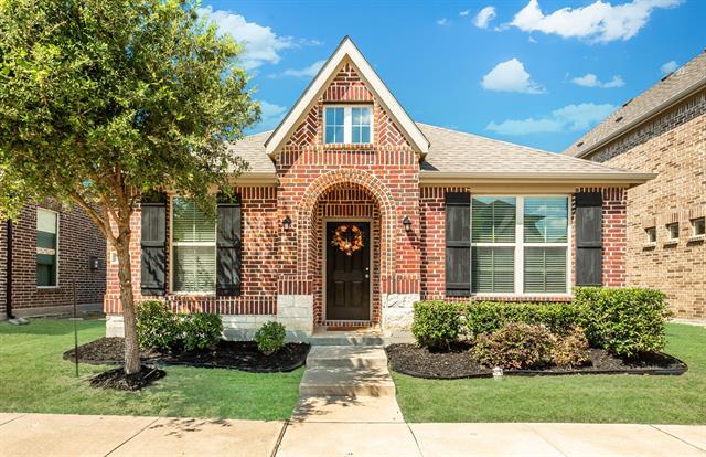 property at 2104 Miramar Dr