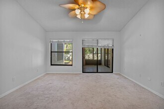 550 Via Del Oro Dr in Altamonte Springs, FL - Building Photo - Building Photo