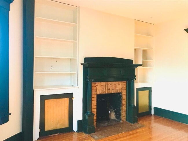 1137 Massachusetts Ave in Cambridge, MA - Building Photo - Building Photo