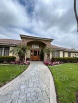 375 Central Ave in Riverside, CA - Building Photo