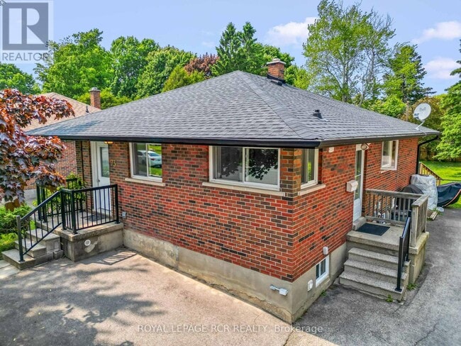property at 73 Elizabeth St