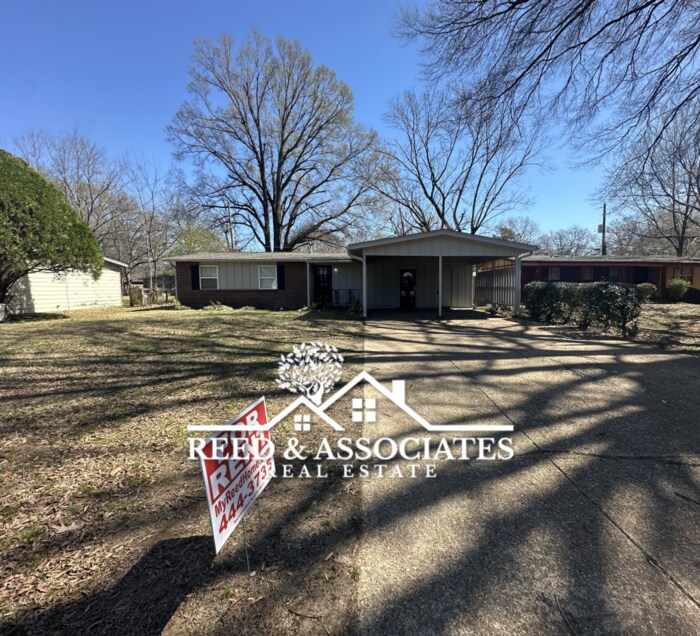 3016 Croley Dr in Memphis, TN - Building Photo