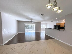 14511 Brentwood Dr in Tampa, FL - Building Photo - Building Photo