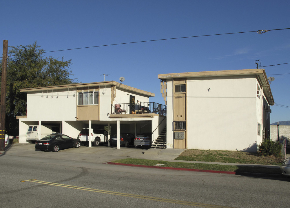 2117 W Hellman Ave in Alhambra, CA - Building Photo