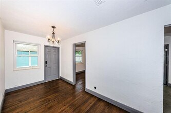 618 40th Ave N in St. Petersburg, FL - Building Photo - Building Photo