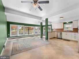 860 Pennsylvania Ave in Delanco, NJ - Building Photo