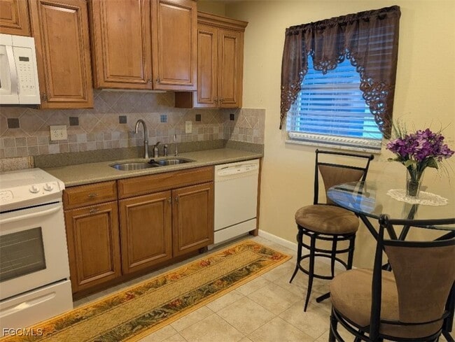 property at 4940 Vincennes St