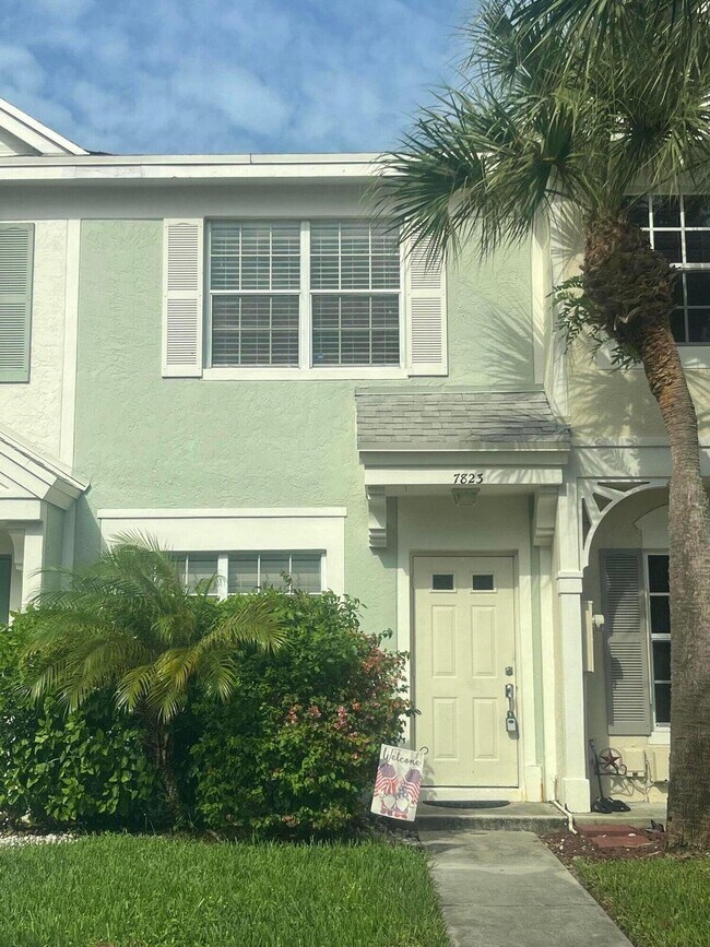 7823 Sanibel Dr in Tamarac, FL - Building Photo - Building Photo