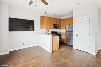 3904 N Wolcott Ave, Unit 3 in Chicago, IL - Building Photo - Building Photo