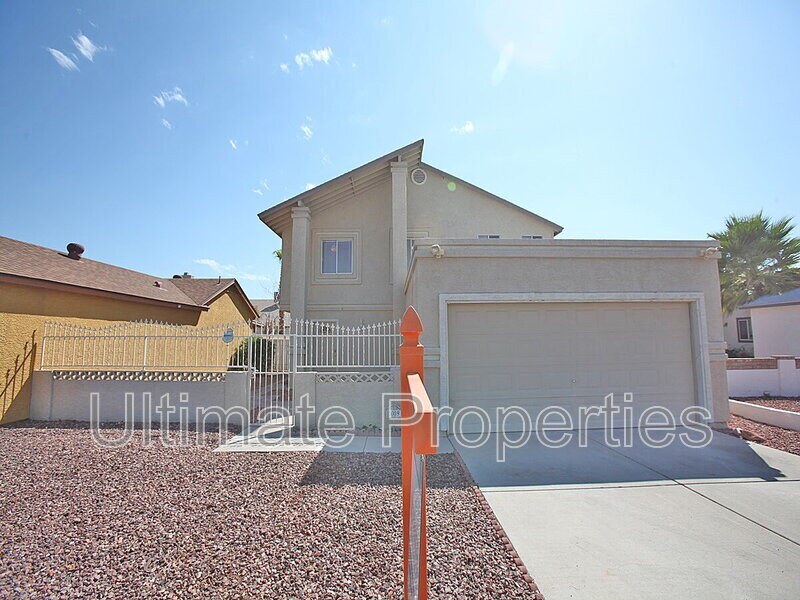 10009 N 66th Ln in Glendale, AZ - Building Photo