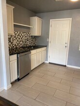 2264 Downing St in The Village, OK - Building Photo - Building Photo