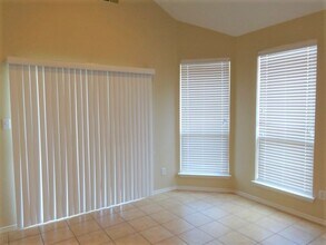 9725 Minton Dr in Fort Worth, TX - Building Photo - Building Photo