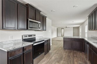 201 Cres Park Dr in Jarrell, TX - Building Photo - Building Photo