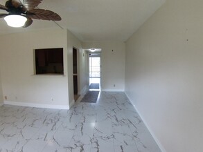 246 Mansfield F in Boca Raton, FL - Building Photo - Building Photo