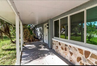 20378 Emerald Ave in Port Charlotte, FL - Building Photo - Building Photo