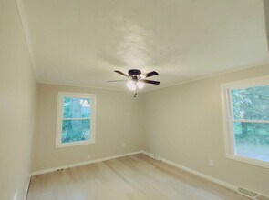 8620 Turnerville Rd in Midlothian, VA - Foto de edificio - Building Photo