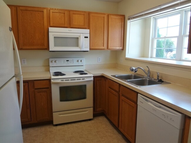 2440 Millwood Loop in Harrisonburg, VA - Building Photo - Building Photo
