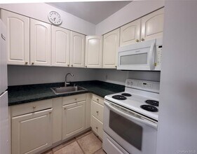 1000 9th St in Greenport, NY - Building Photo - Building Photo