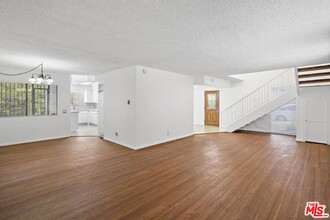 135 W 64th Pl in Inglewood, CA - Building Photo - Building Photo