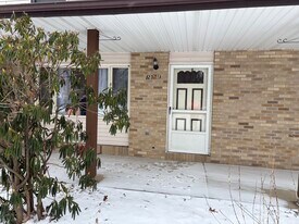 2521 List St NW in Massillon, OH - Building Photo