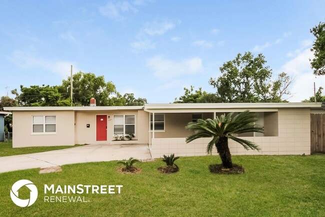 property at 4300 Devonshire Ln