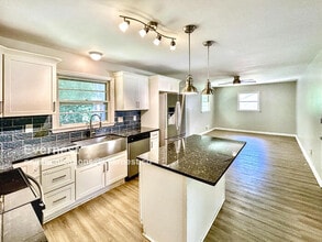 1584 Camelot Cir in Tucker, GA - Building Photo - Building Photo