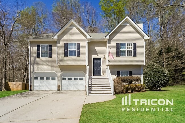property at 142 Farmington Dr