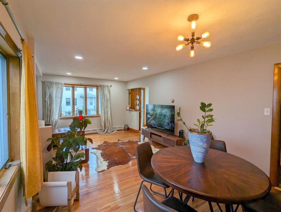 9 Goldsmith Ave in Medford, MA - Foto de edificio