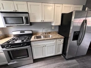 3733 Bonview Ave, Unit 1 in Baltimore, MD - Foto de edificio - Building Photo