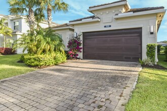 9589 Highland Pointe Pass in Delray Beach, FL - Foto de edificio - Building Photo