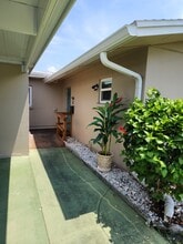 43 Strathmore Blvd, Unit 43 in Sarasota, FL - Building Photo - Building Photo