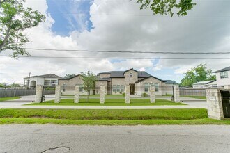 4821 1st St in Pasadena, TX - Building Photo - Building Photo