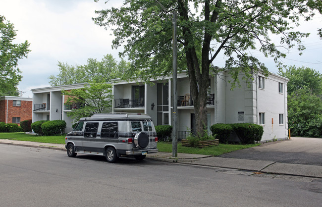 818-822 Continental Ct in Vandalia, OH - Foto de edificio - Building Photo