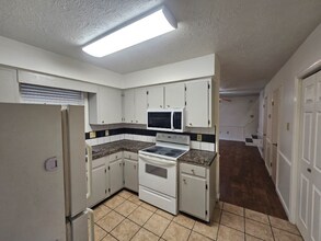 1926 Martin St in Conway, AR - Foto de edificio - Building Photo