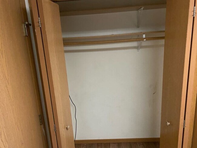 106 5th Ave S, Unit 2 in Cold Spring, MN - Foto de edificio - Building Photo