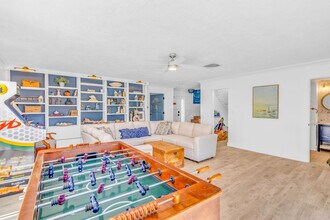 90B Sombrero Beach Rd in Marathon, FL - Building Photo - Building Photo