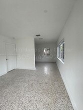 1230 NW 8th Ct in Miami, FL - Building Photo - Building Photo