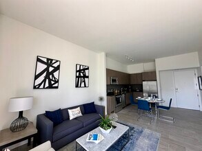 46 NW 35th St, Unit A4 in Miami, FL - Building Photo - Building Photo