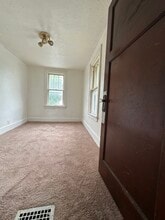 2021 Madison Ave in Hamilton, OH - Building Photo - Building Photo