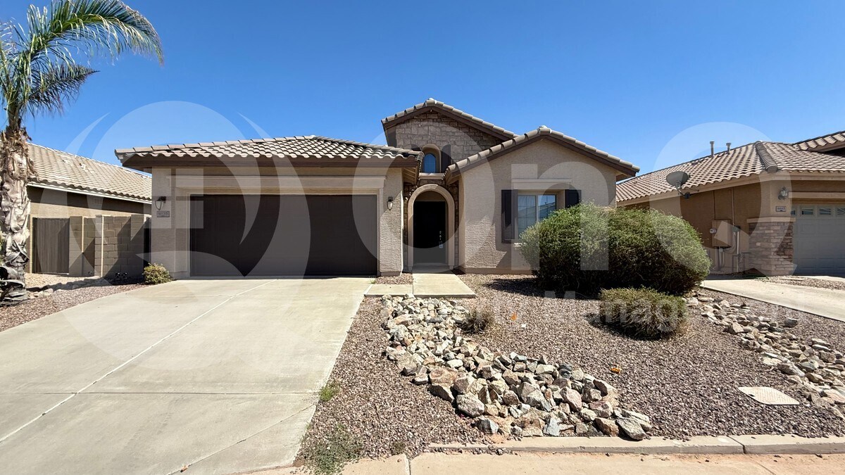 4635 S Adelle in Mesa, AZ - Building Photo
