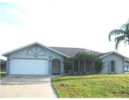 21522 Beaverton Ave in Port Charlotte, FL - Building Photo