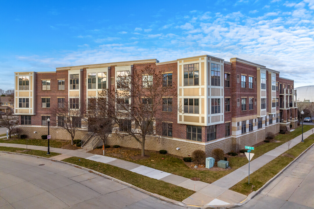 Concord Place Apartments in Oshkosh, WI - Foto de edificio