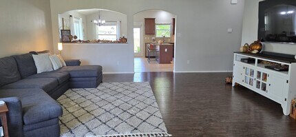 1112 Sugar Brook Dr in Temple, TX - Building Photo - Building Photo