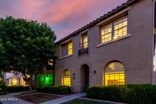 955 S Henry Ln in Gilbert, AZ - Building Photo