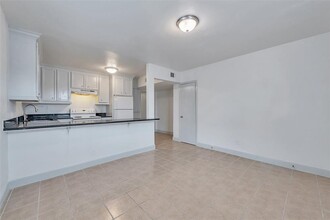3002 Market St in Houston, TX - Building Photo - Building Photo