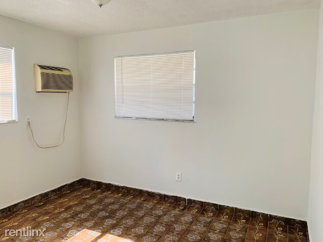 668 NW 31st St in Miami, FL - Building Photo - Building Photo